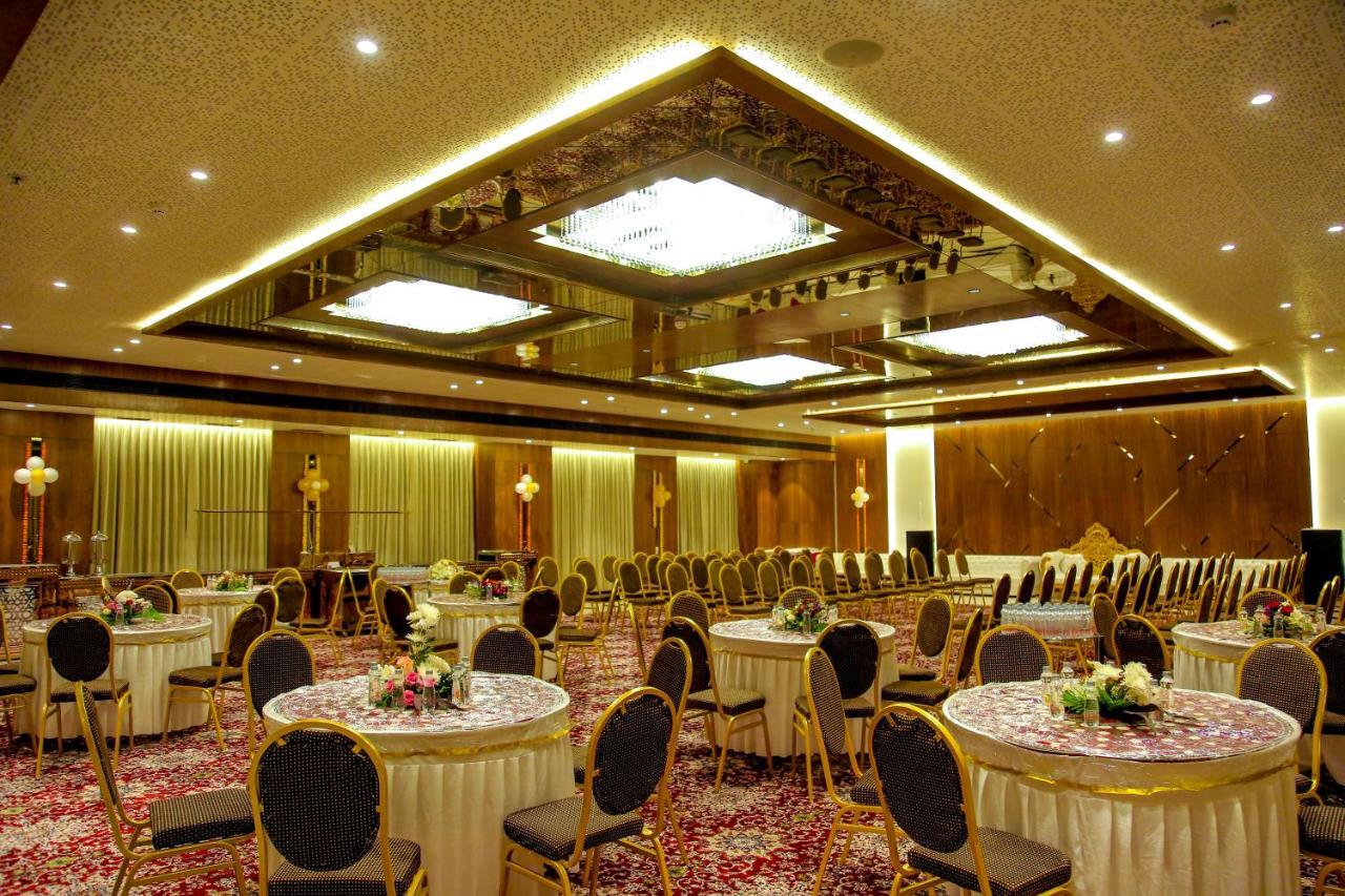 Nrich Skyotel Navsari Extérieur photo